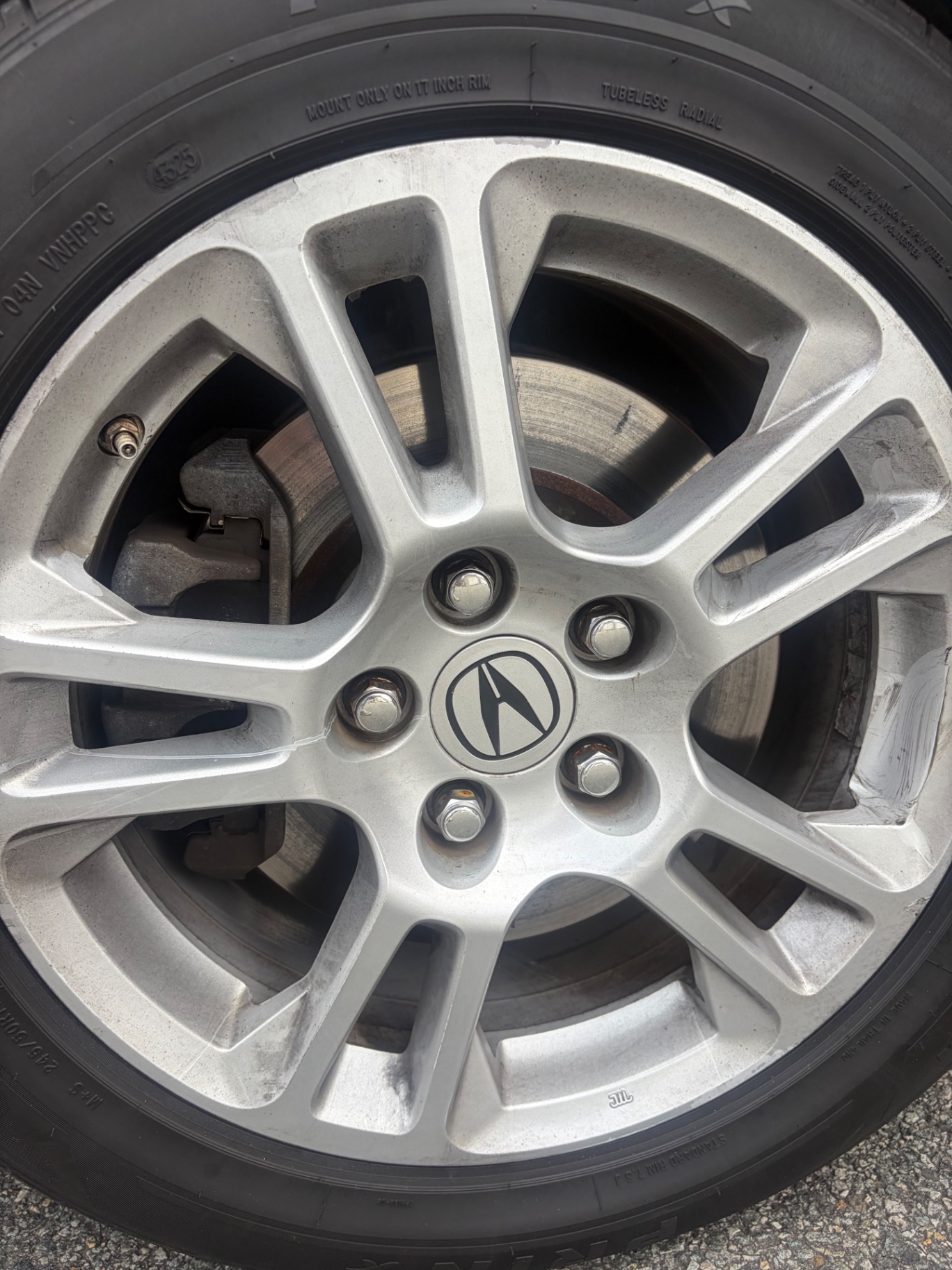 Acura — Wheel & Tire before detailing