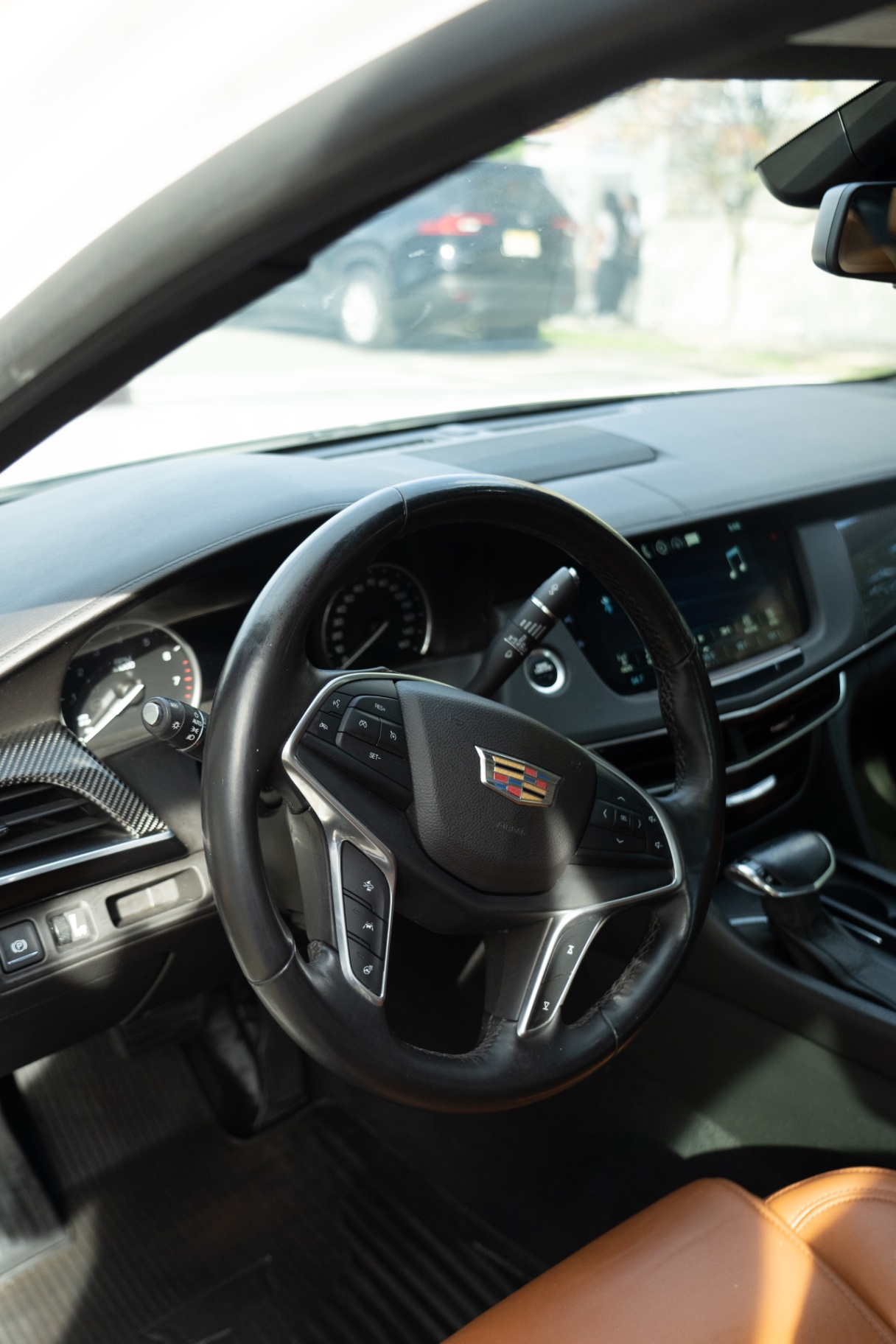 Clean Cadillac CT6 dashboard and cockpit