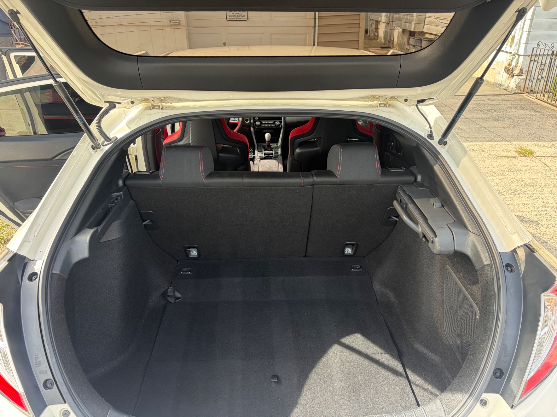 Honda Civic Type R — Trunk after detailing